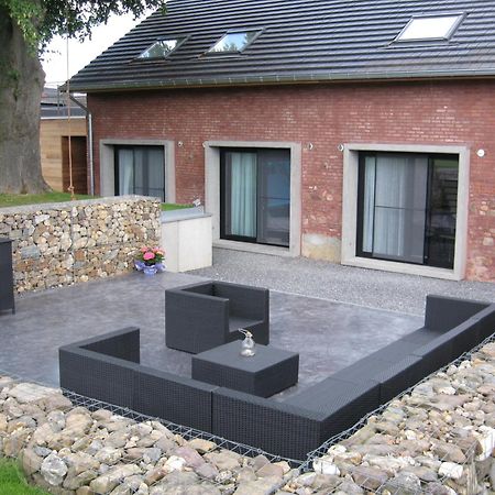 B&B Bed And Beyond Opglabbeek Exterior photo